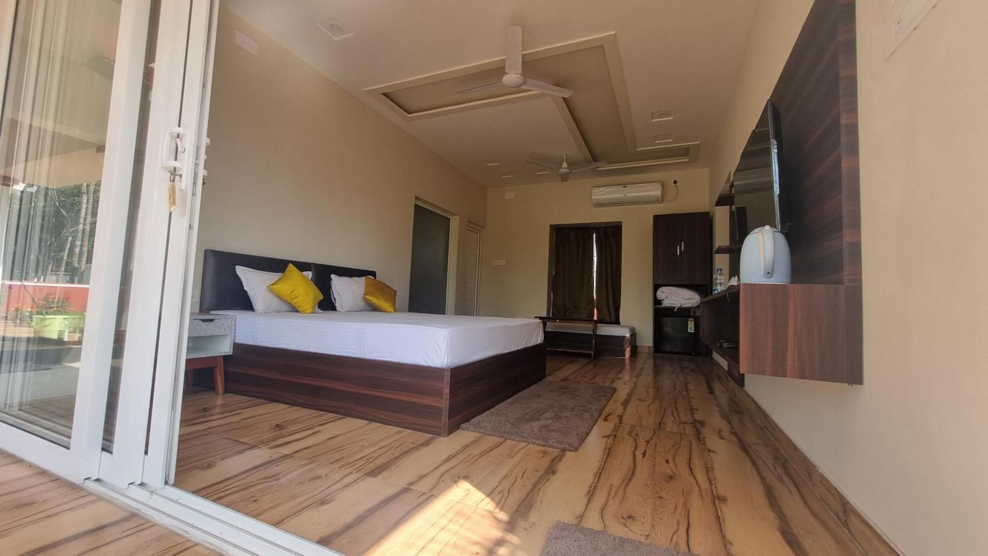 Prantik Retreat Hotel Bagnan Exterior photo